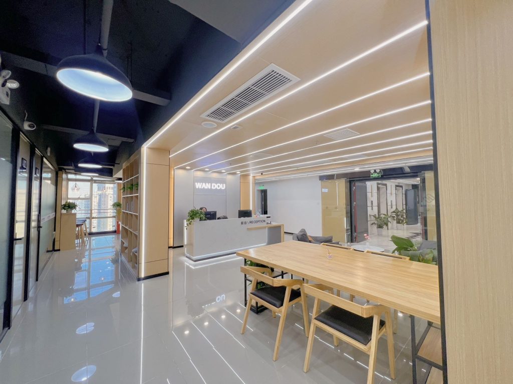 上海双地铁交汇口精装共享办公空间 | 人均1200元/月起 | 租工位送注册地址