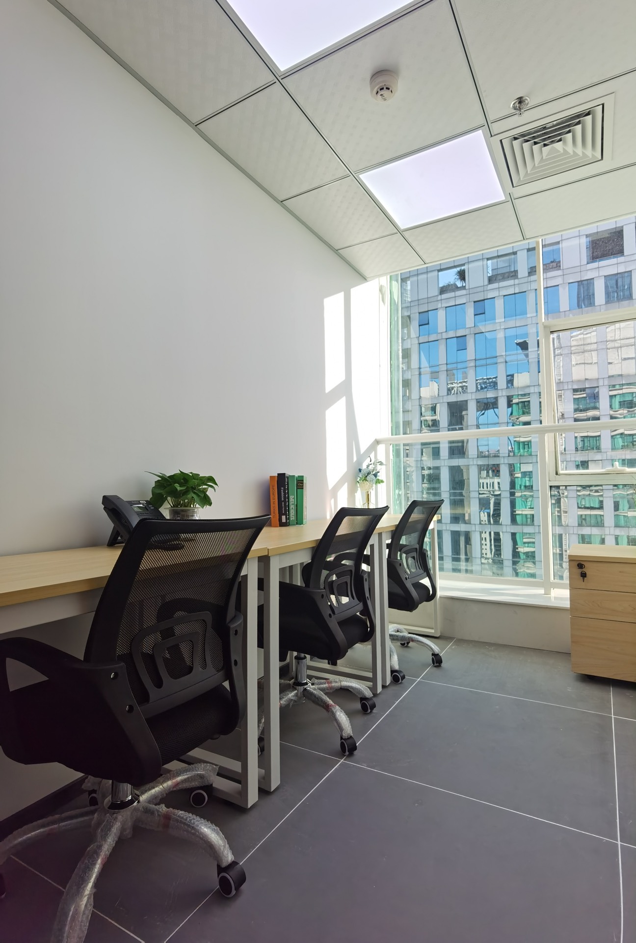 北京高校圈共享办公｜中关村南大街精装空间，免费注册地址