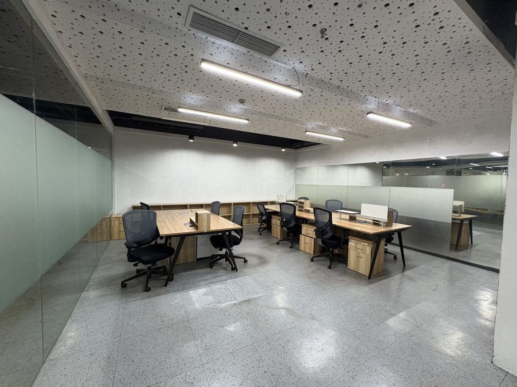 成都高新区府城大道WORK+联合办公-开放式工位800元/月起(近市一医院地铁)