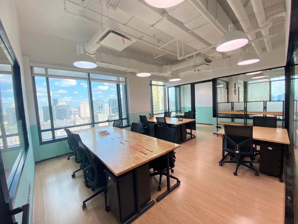 【俯瞰外滩·执掌核心】氪空间海洋大厦社区 | 最高三层全景商务舱 | 13-21人江景办公室即刻入驻