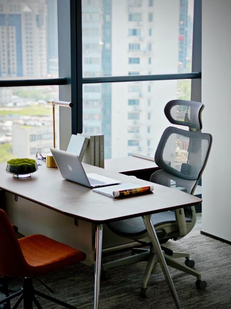 普陀环球港A座精装办公间 | 6工位拎包入驻·含网络物业